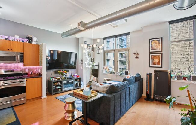 Stunning 2BR, 2BA Condo Blocks from the Metro!!