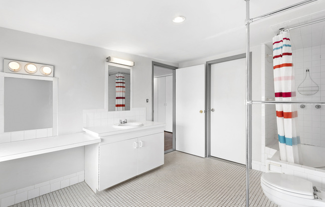4 beds, 1.5 baths, 1,800 sqft, $7,950, Unit 2
