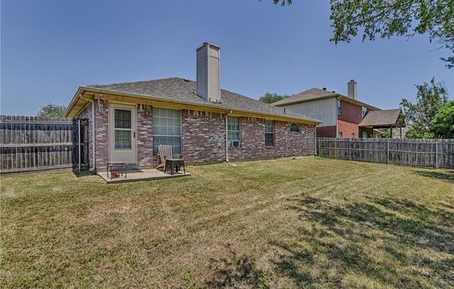 Ready to Move in... Do not miss this house !!!!