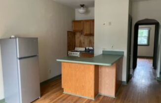 1 bed, 1 bath, $950, Unit Apt 1