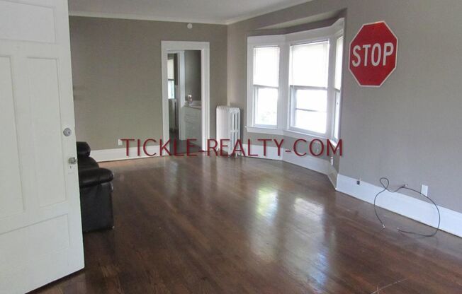 3 beds, 1 bath, $1,395