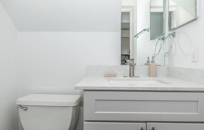 2 beds, 1.5 baths, 1,140 sqft, $1,499