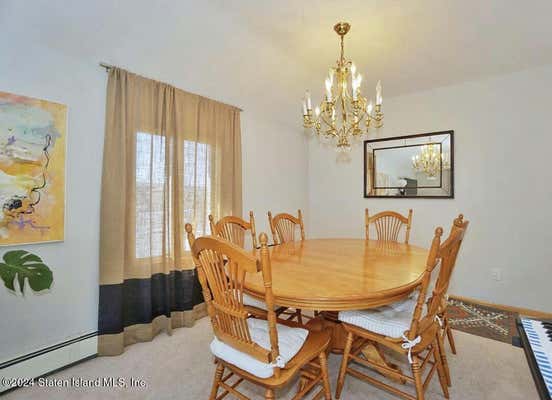 2 beds, 1 bath, 1,050 sqft, $1,900