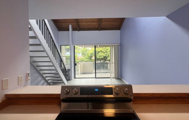 Newly Remodeled Condo in Downtown Kona