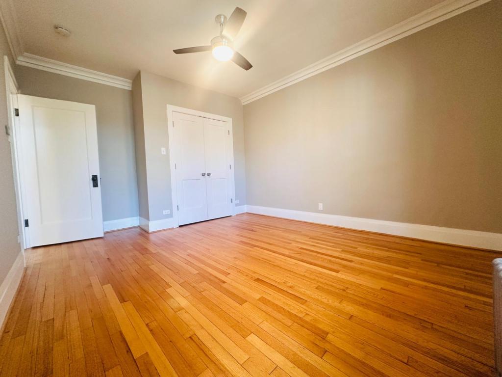 2742 W 66 ST