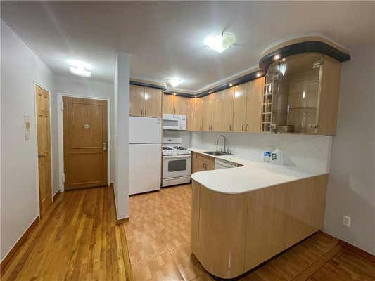 1 bed, 1 bath, 750 sqft, $2,100, Unit 1E