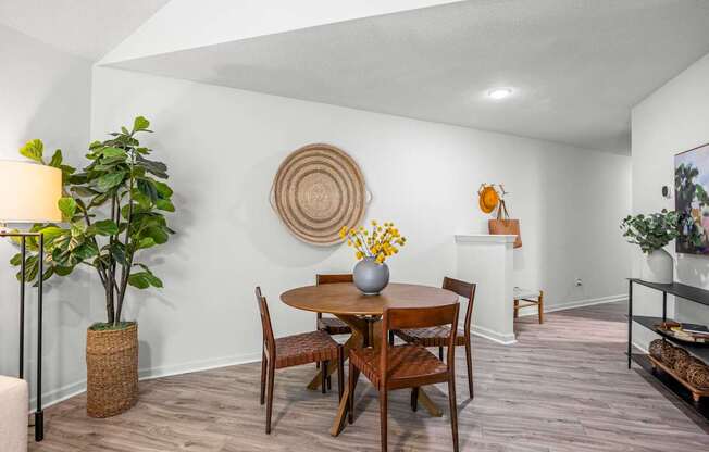model dining room  at Pointe Royal, Kansas