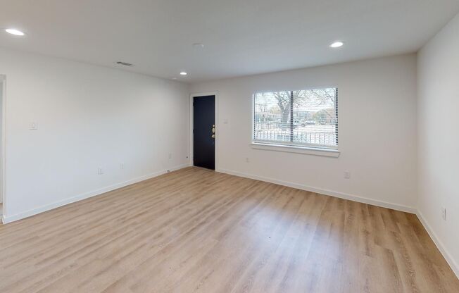 2 beds, 1 bath, 912 sqft, $1,350, Unit 2205