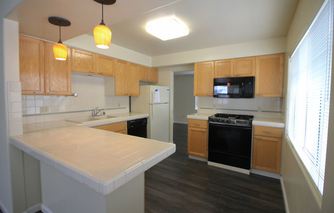 1447-1457 Garnet Avenue