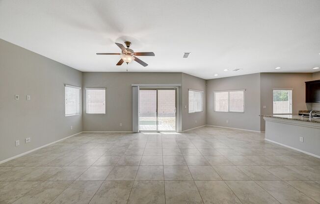 Beautiful DR Horton Home in Centennial Hills Available Now!