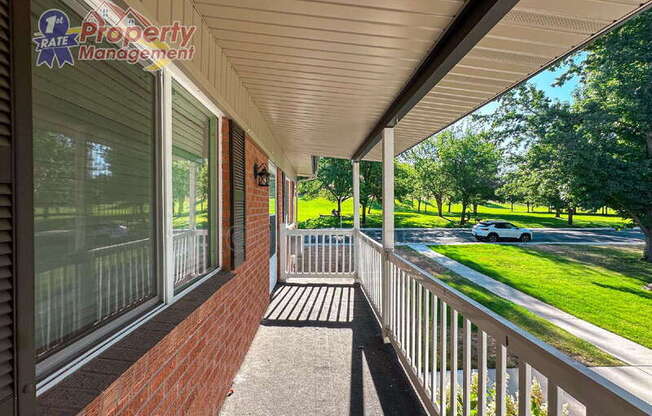 1300 W BELLA ST