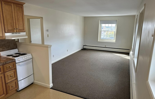 1 bed, 1 bath, 675 sqft, $1,850, Unit 52