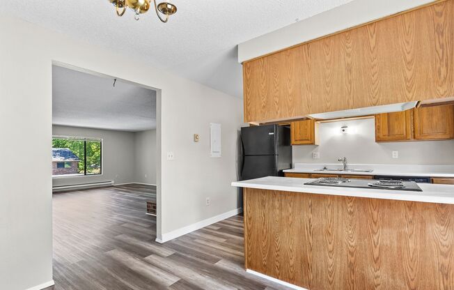 2 beds, 1.5 baths, 960 sqft, $1,395, Unit 12