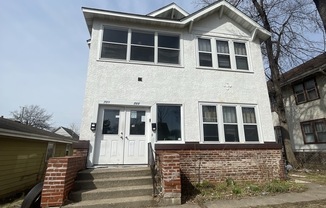 709 OLIVER AVE N