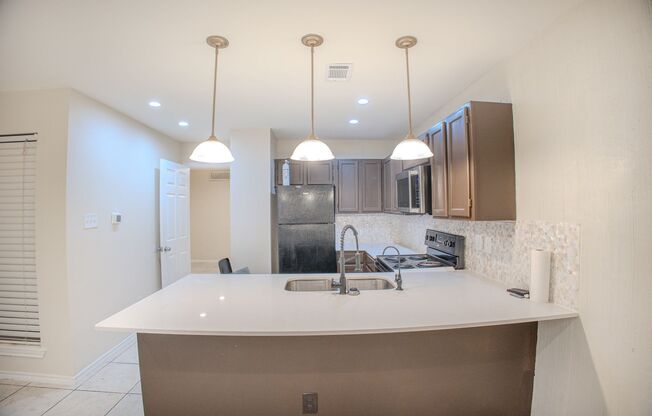 1 bed, 1 bath, $995
