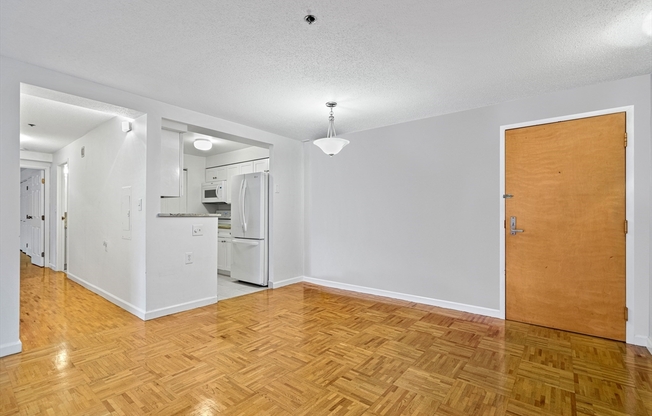 2 beds, 2 baths, 1,306 sqft, $4,500, Unit 418