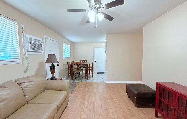 3 beds, 1 bath, $1,100