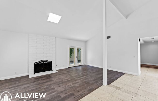 Charming 4 Bed, 2 Bath Single-Level Home Available NOW in Woodbridge!