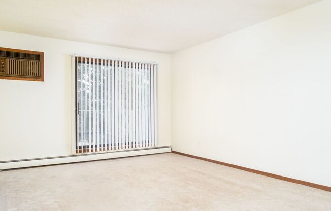 1 bed, 1 bath, 708 sqft, $1,130, Unit 811-103