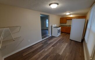 3 beds, 1 bath, $1,225