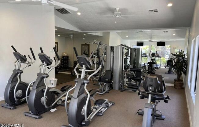 2 beds, 2 baths, $1,900, Unit #112