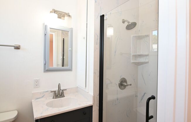 4/2 W/ AC near San Tomas Expwy & El Camino - Pet Friendly!!!