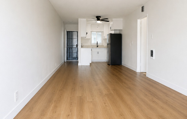 347 E. Plymouth Inglewood, CA 90302