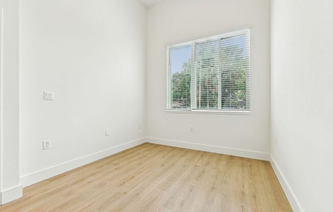 2 beds, 2 baths, 928 sqft, $2,095, Unit 202