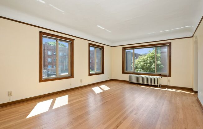 1 bed, 1 bath, 827 sqft, $1,795, Unit 206