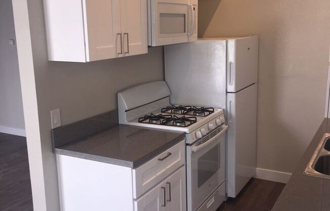 1 bed, 1 bath, 600 sqft, $2,595, Unit L