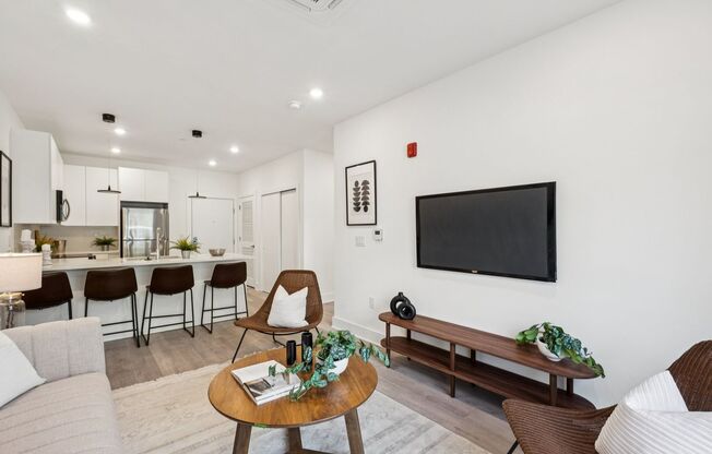 1 bed, 1 bath, 590 sqft, $1,540, Unit D210