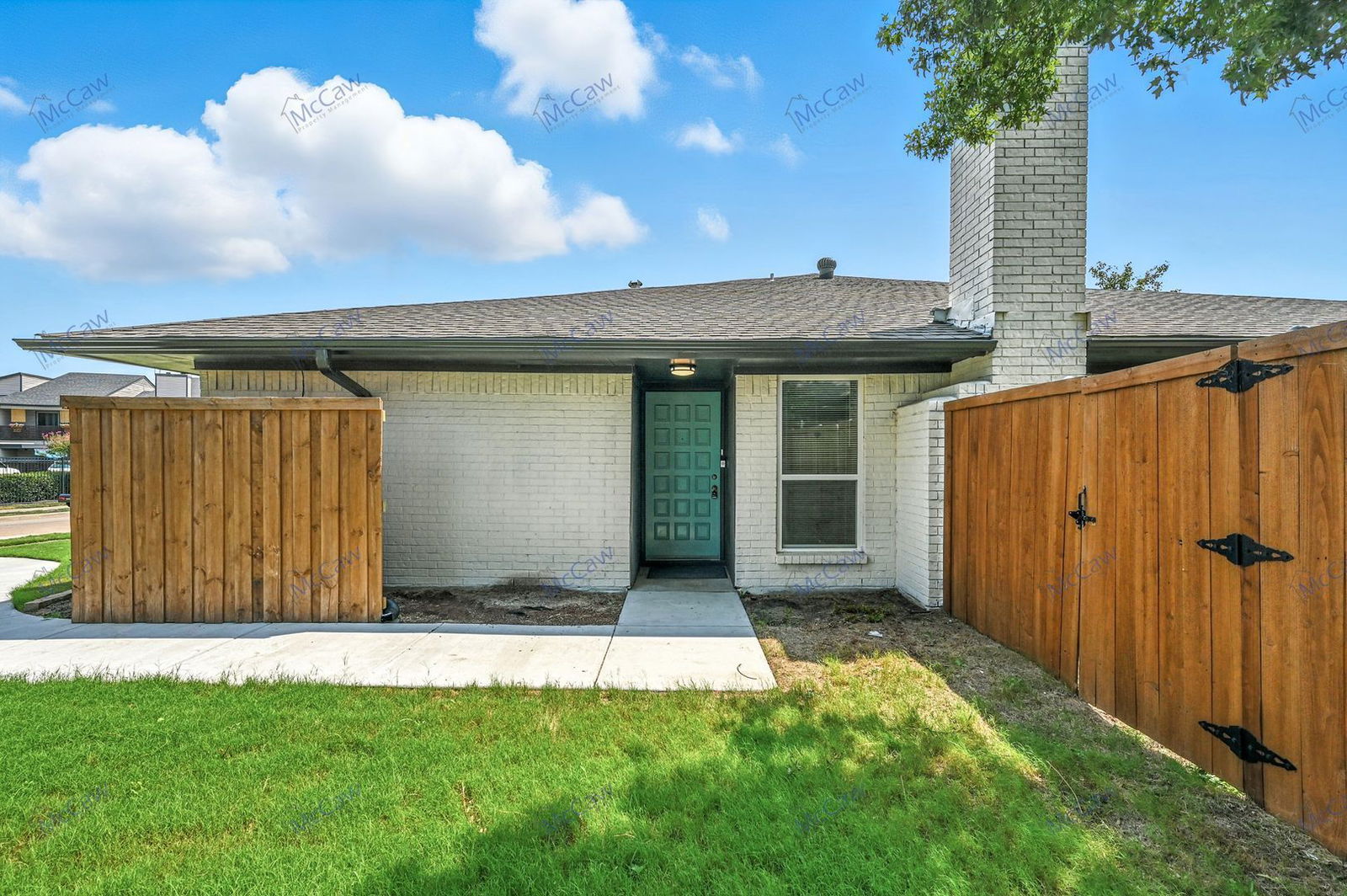 2834 TOWNBLUFF DR