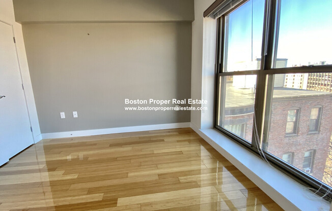 1088 BOYLSTON ST