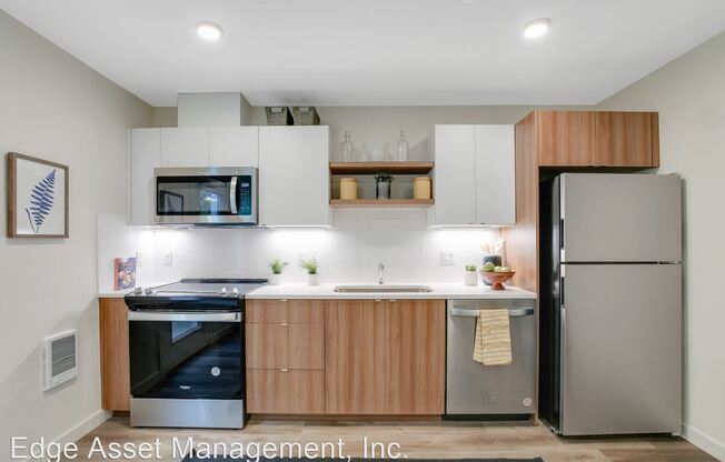 5531-5541 N Greeley Avenue