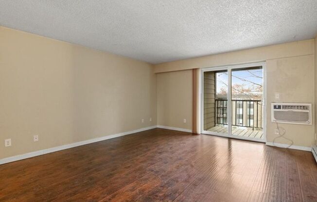 3 beds, 2 baths, 1,115 sqft, $1,345