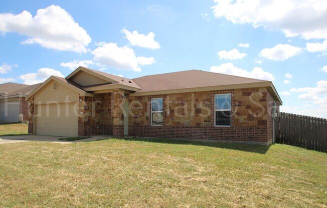 Spacious 4 bedroom in Goodnight Ranch