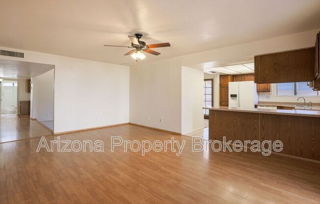 8135 W SIERRA VIS DR