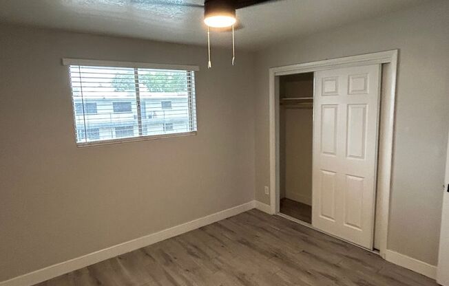 2 beds, 1 bath, 810 sqft, $1,195, Unit 17