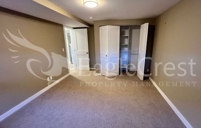 2 beds, 1 bath, $1,995, Unit Unit F-11