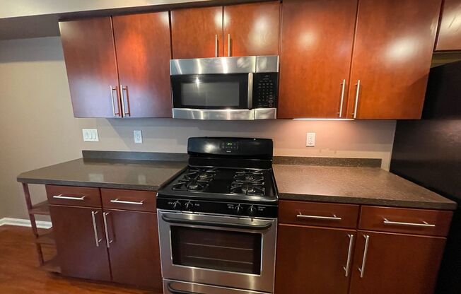 COMING IN AUGUST! Attractive Condo, Lots of Upgrades! Walk to UK! Off-Street Parking, W/D
