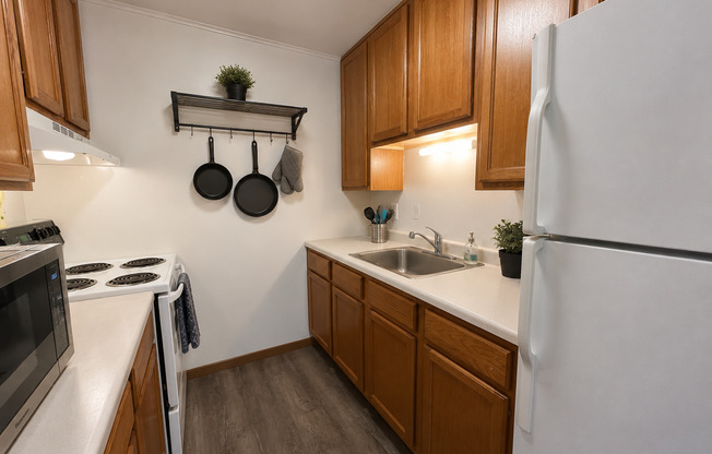 1 bed, 1 bath, $975, Unit 77