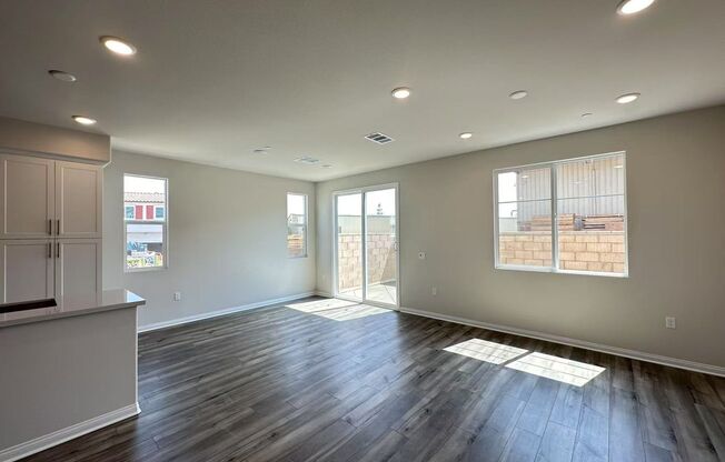 3 BEDROOM HOME FOR LEASING IN Upland