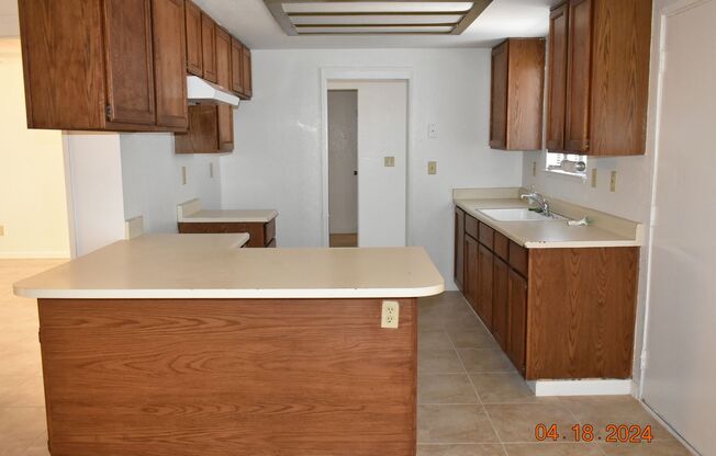 Spacious 3-Bedroom, 2-Bath Home with Bonus Room – Perfect for Families!