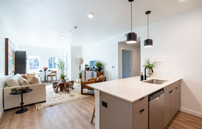 1 bed, 1 bath, 776 sqft, $1,695, Unit 21113 - 226