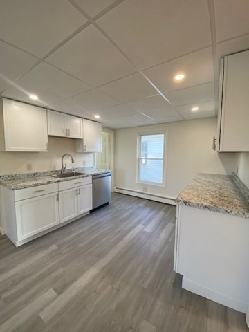 3 beds, 1 bath, 1,100 sqft, $2,600, Unit 2