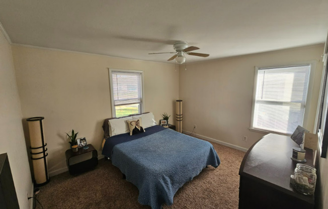 2 beds, 1 bath, $1,150