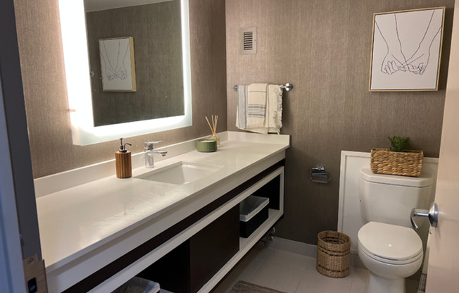 Studio, 1 bath, 637 sqft, $995, Unit 110