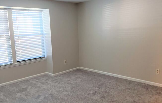 University Area Condo, 2 bd, 2bth