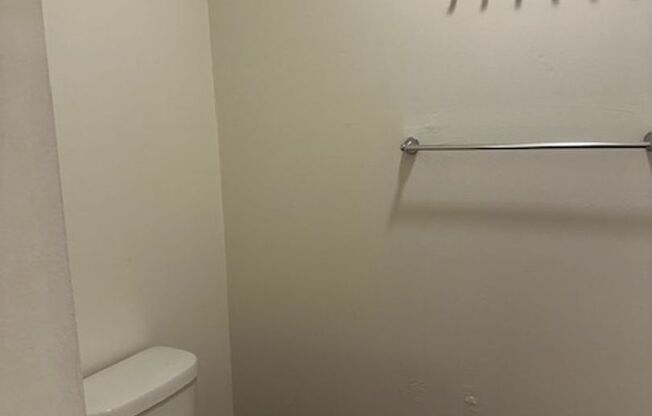 2 beds, 1 bath, 825 sqft, $2,200, Unit 312