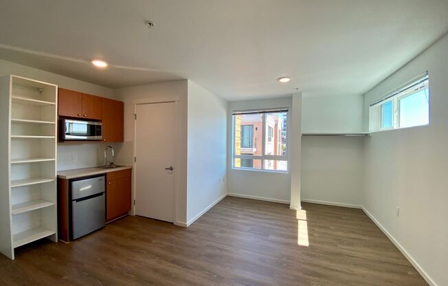 Studio, 1 bath, 175 sqft, $1,515, Unit 5307